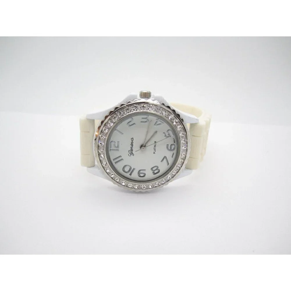 Women's Geneva Platinum Quartz WR Analog Dial Causal Round Watch (E749)